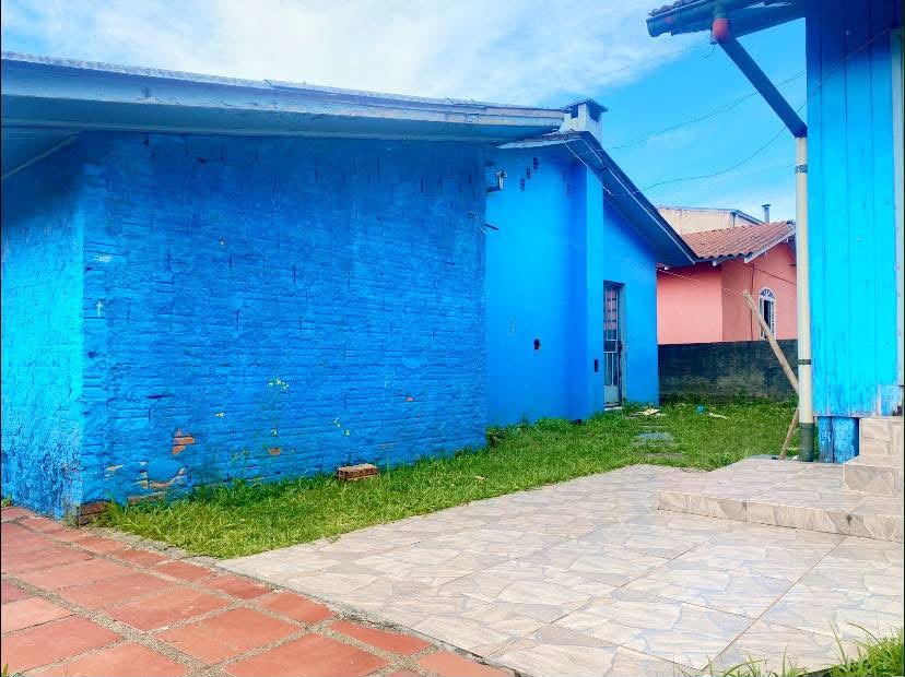DUAS CASAS MISTAS EM CORREIA PINTO | 130m²