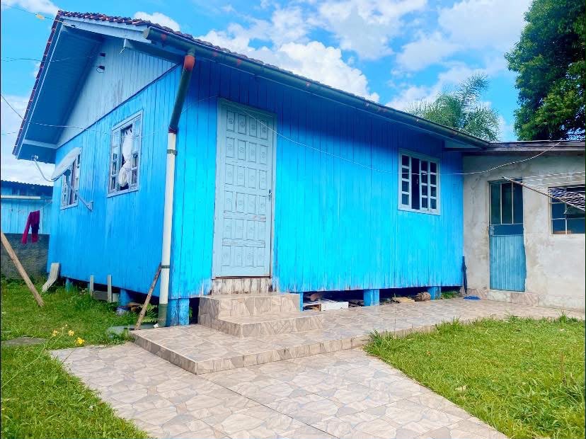 DUAS CASAS MISTAS EM CORREIA PINTO | 130m²